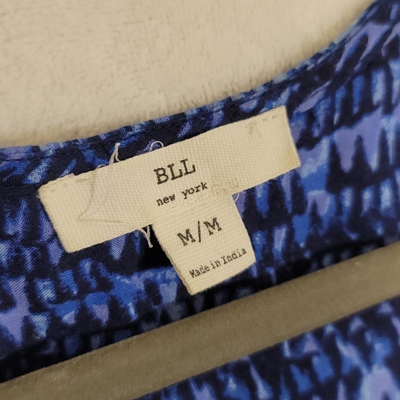 BLL Dress - Picture 2 of 3